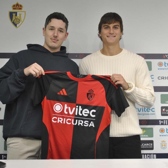 Presentación de Slavy con la Ponferradina.