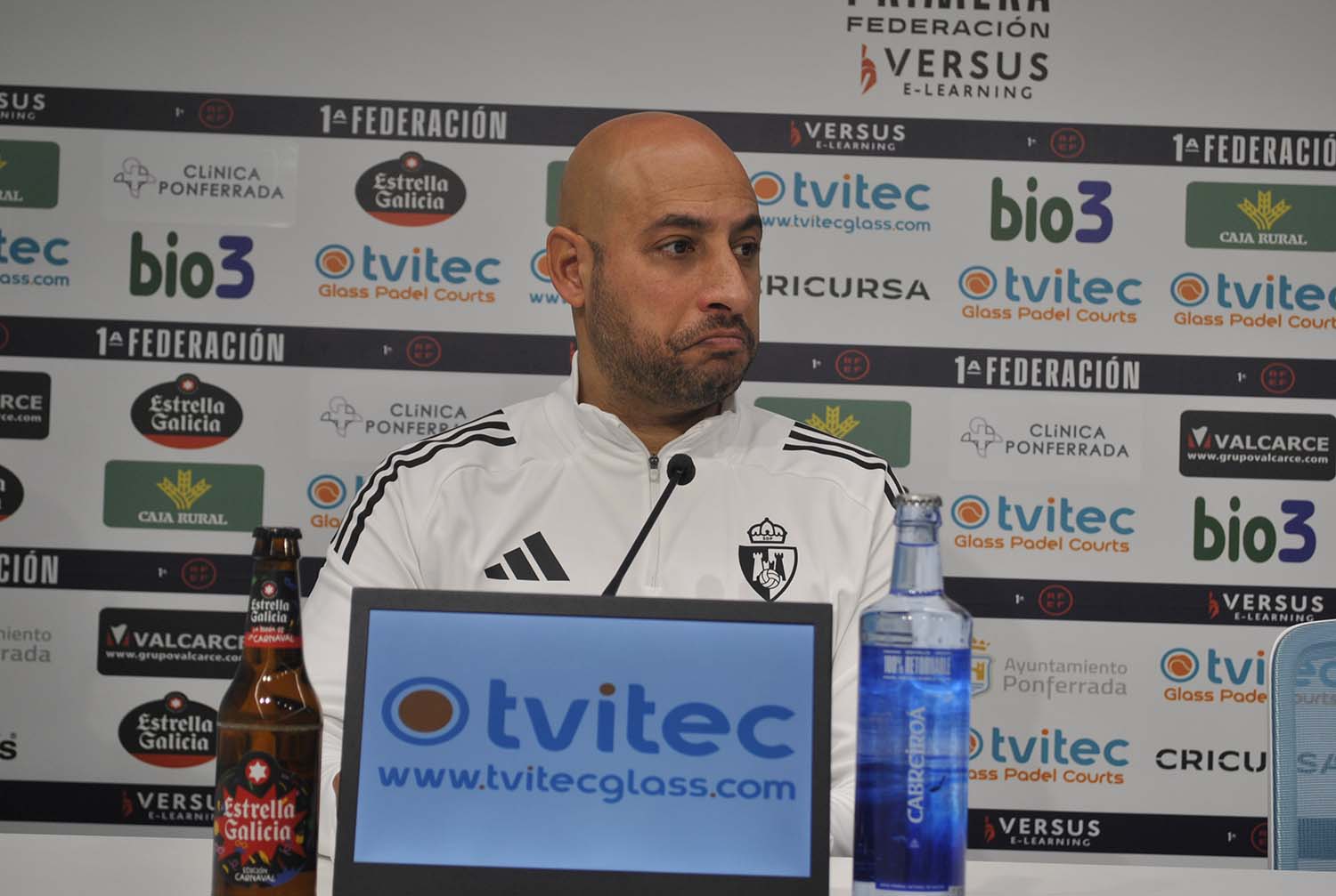 Nafti, entrenador de la Ponferradina.