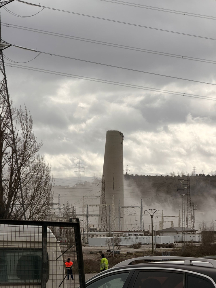 Parte de la chimenea que no se han derribado 