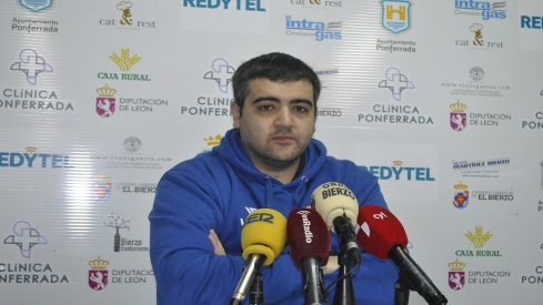 Oriol Pozo en rueda de prensa