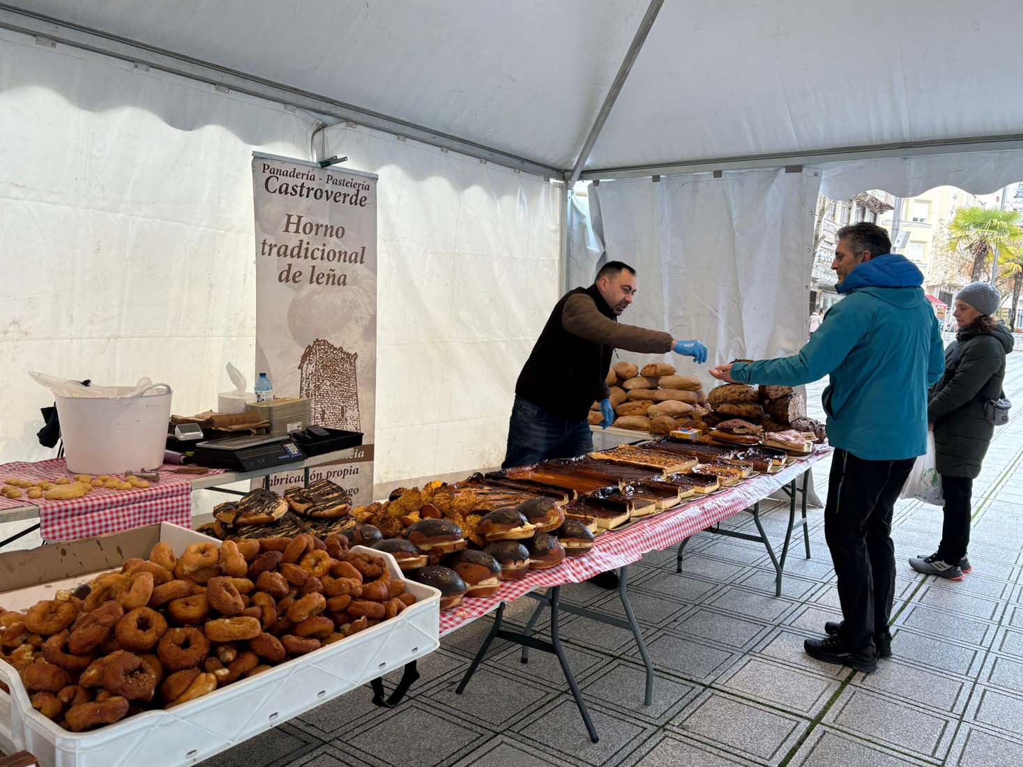 Apertura del Mercado de Invierno de Ponferrada (4)