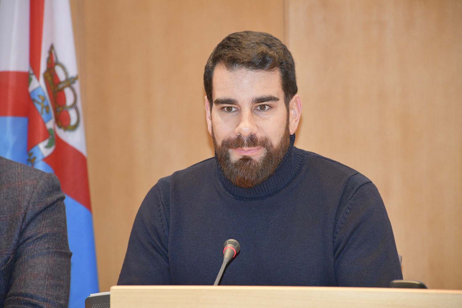 Presentación de la Fiesta de las rebajas de Ponferrada del Centro Mola. El presidente de la asociación, Iván Rodríguez