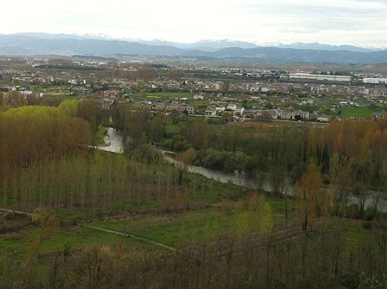 El Sil a su paso por el barrio de Flores del Sil en Ponferrada