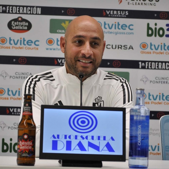 Mehdi Nafti, entrenador de la Deportiva Ponferradina