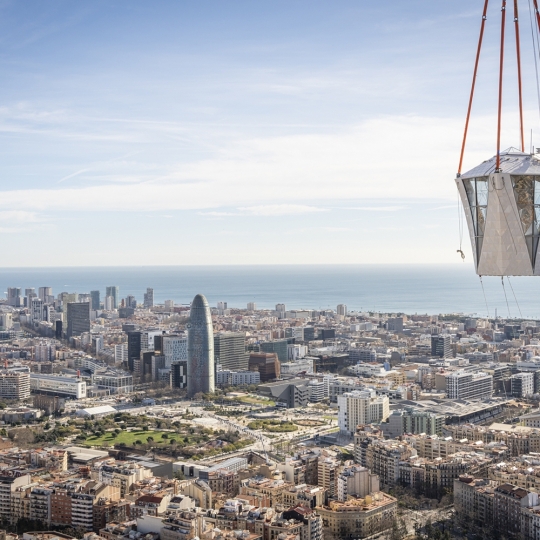 Instalación de la cruz de la Sagrada Familia hecha por Tvitec | Foto: Twitter de la Sagrada Familia Instalación de la cruz de la Sagrada Familia hecha por Tvitec | Foto: Twitter de la Sagrada Familia