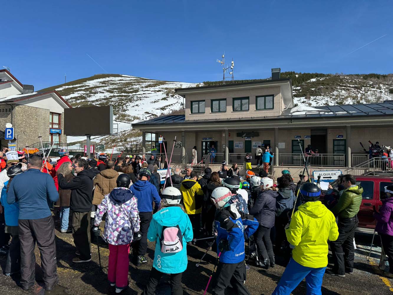 Cacerolada en Leitariegos 