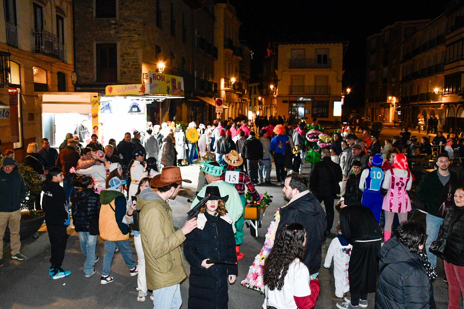 Sábado de piñata en Villafranca (11) 1