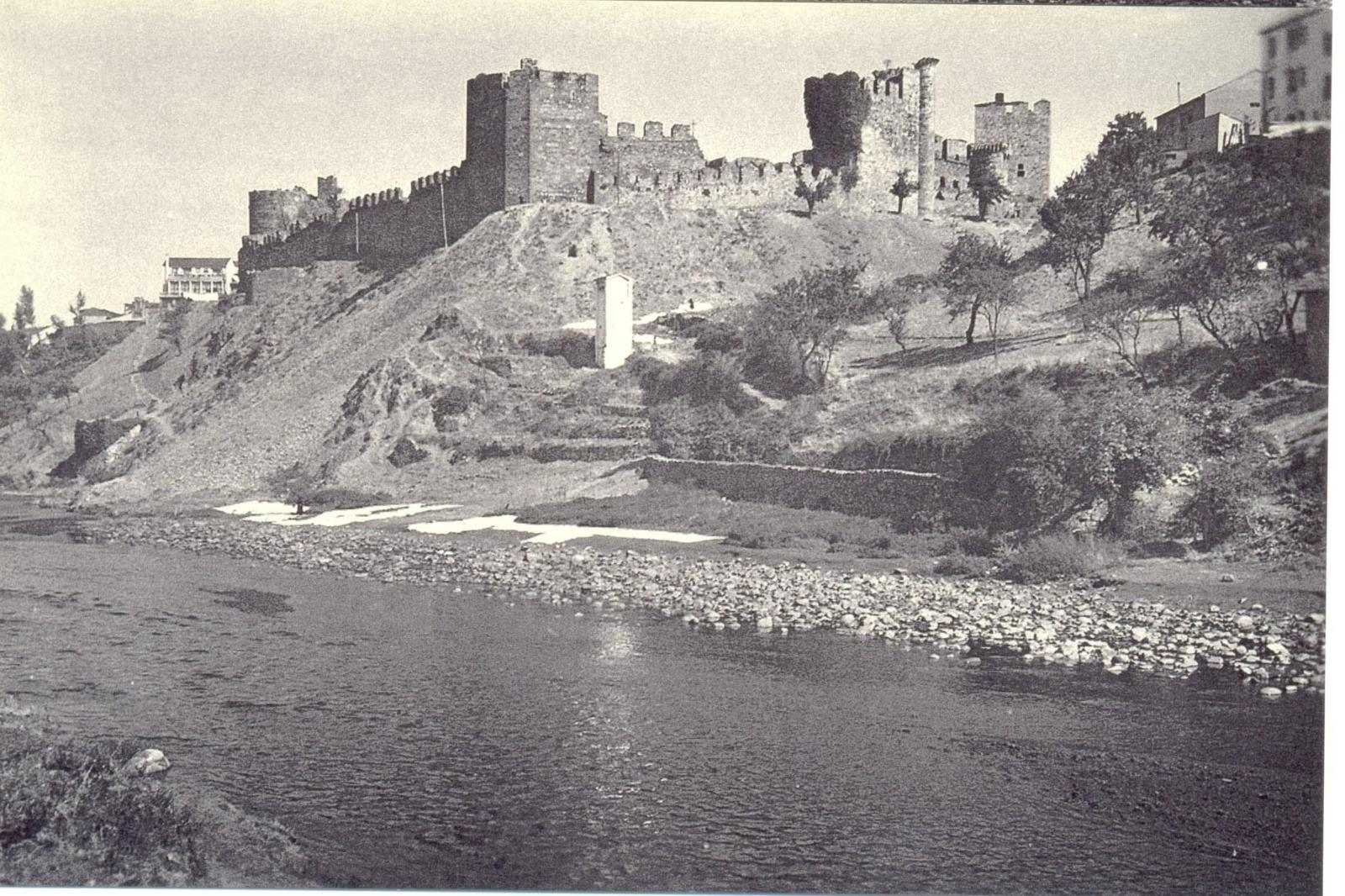 Fotos antiguas del Castillo y el río Sil
