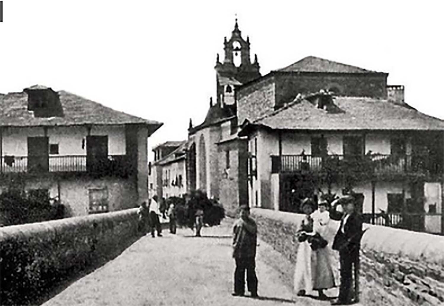 Foto antigua del puente por el Obispo Osmundo