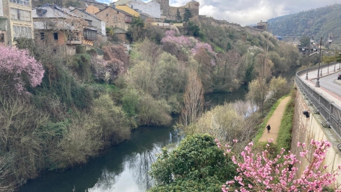 El castillo y el río Sil desde el puente Cubelos