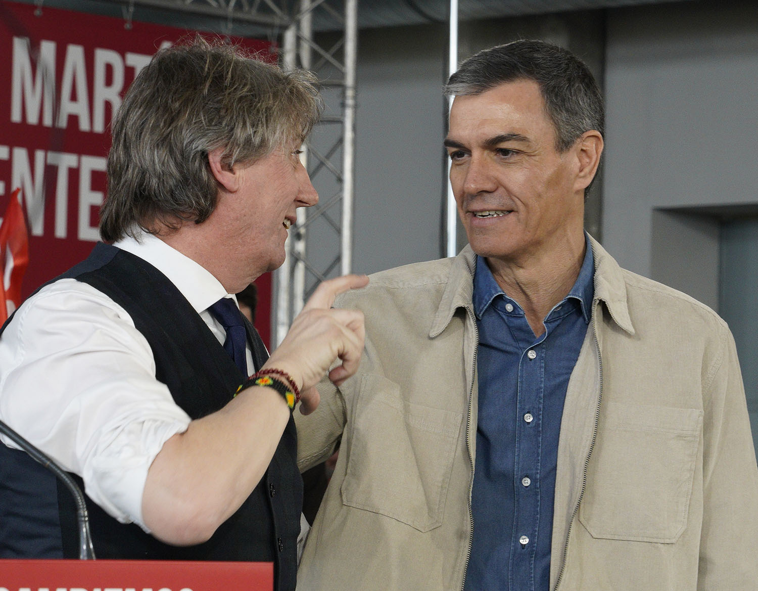 César Sánchez ICAL. El presidente del Gobierno, Pedro Sánchez, y el candidato Partido Socialista a la Presidencia de la Junta de Castilla y León, Carlos Martínez.