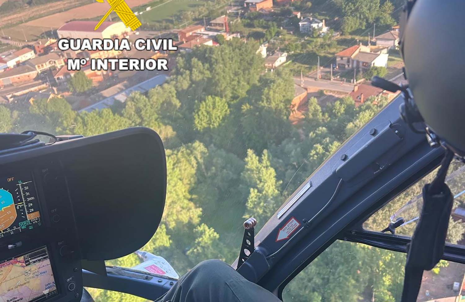 Helicóptero Guardia Civil. Búsqueda desaparecido 