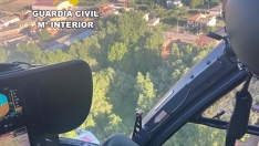 Helicóptero Guardia Civil. Búsqueda desaparecido Helicóptero Guardia Civil. Búsqueda desaparecido