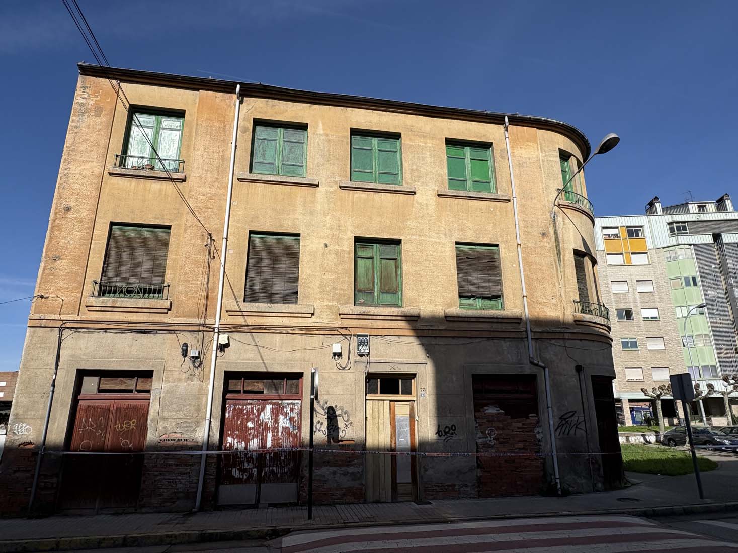 Edificios en ruina en Ponferrada (20)