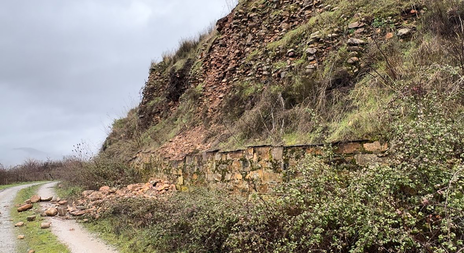 Derrumbe de la muralla de Castro Ventosa
