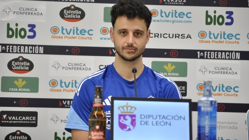 El jugador de la Ponferradina, Vicente Esquerdo