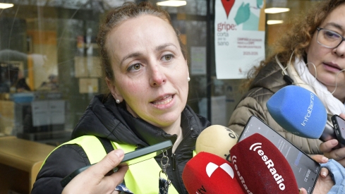 Movilización colegios en la Delegación de la Junta en Ponferrada (4) Movilización colegios en la Delegación de la Junta en Ponferrada (4)