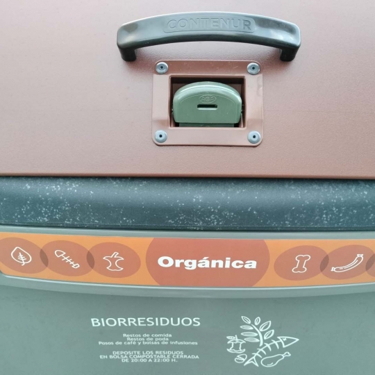 Nuevos contenedores marrones (2) Nuevos contenedores marrones (2)