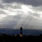 El sol atraviesa timidamente las nubes en Ponferrada César Sánchez ICAL