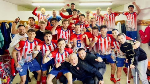 El Atlético Bembibre celebra su victoria El Atlético Bembibre celebra su victoria