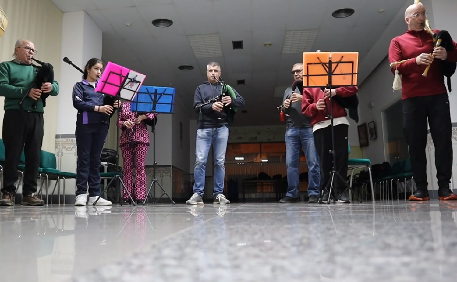 Ponferrada rinde homenaje a Rosalía de Castro a ritmo de gaita Ponferrada rinde homenaje a Rosalía de Castro a ritmo de gaita