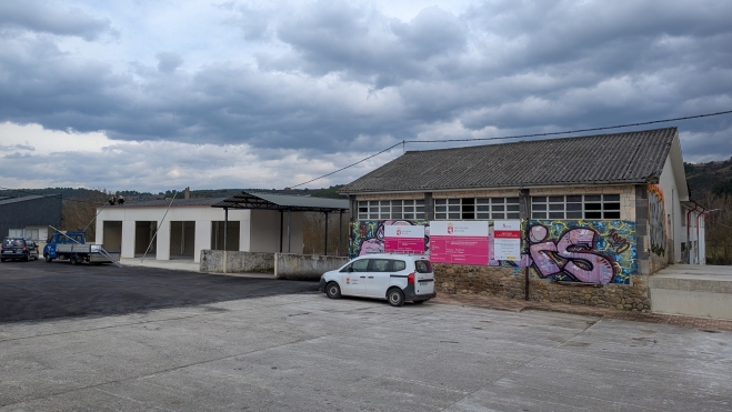 Edificio de Embutidos Frimon en Molinaseca | Dani Merino (InfoBierzo)