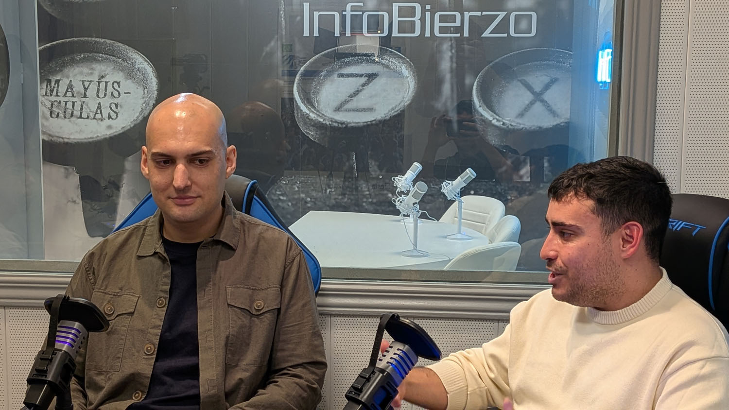 Entrevista a Miguel Pérez y Álvaro Carrera (7)