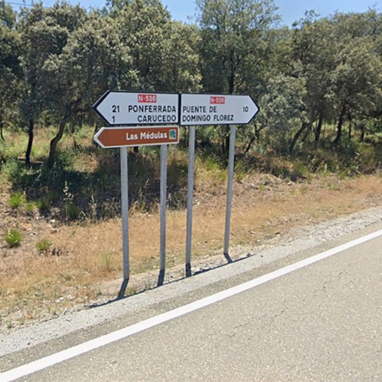 Carretera N-536 que une las comarcas del Bierzo y Valdeorras