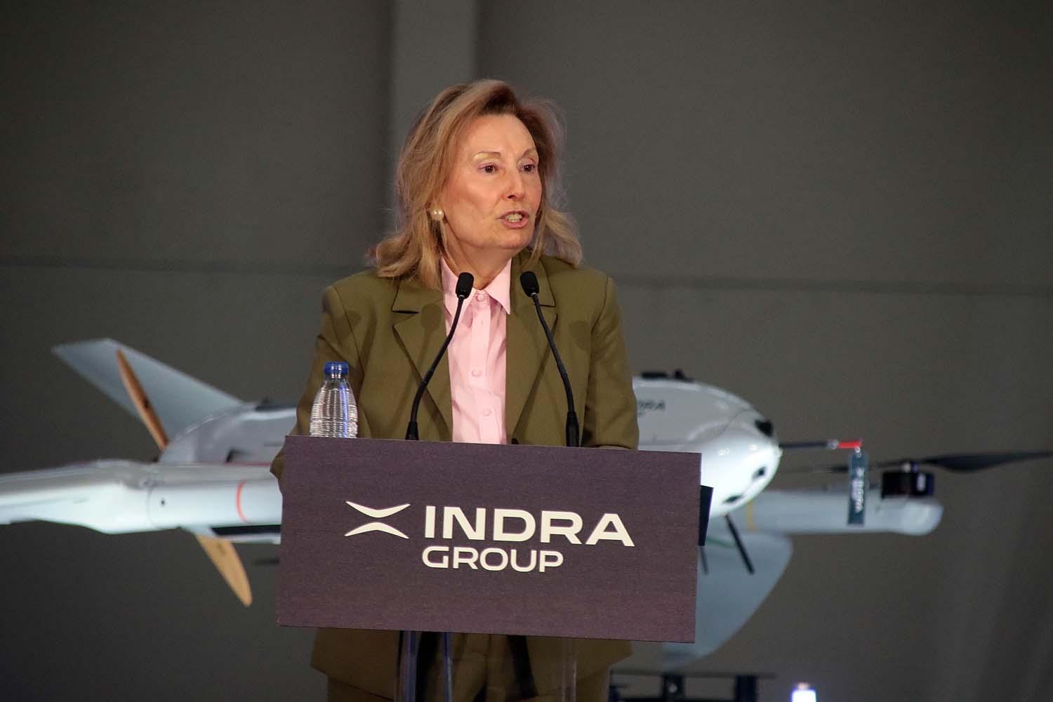 Peio García ICAL . La secretaria de Estado de Defensa, Amparo Valcarce, visita las instalaciones de la futura fábrica de vehículos aéreos no tripulados de Indra Group