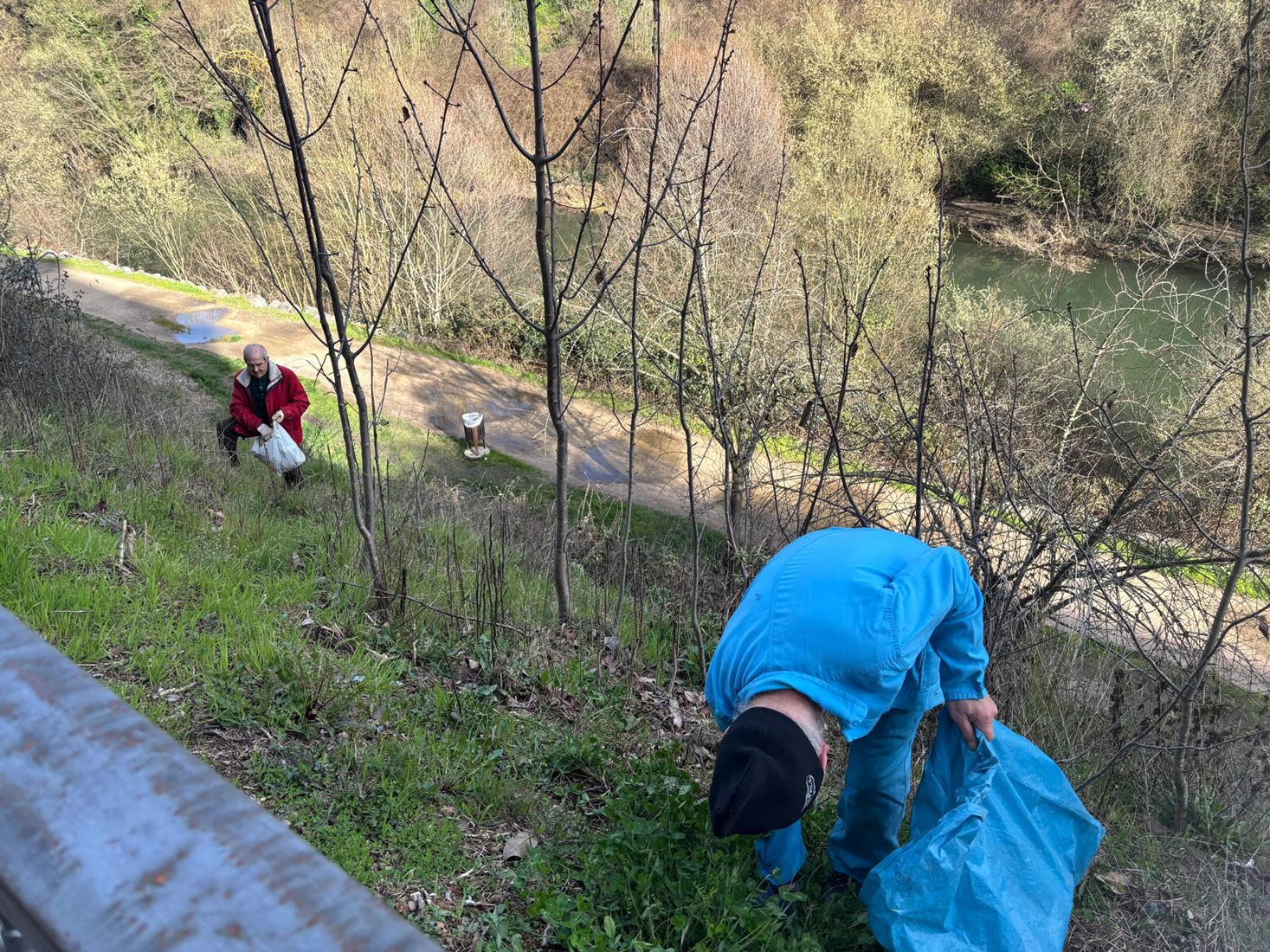 Limpieza del paseo del río Sil en Ponferrada (2)