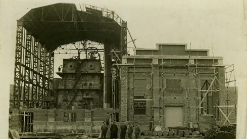 Construcción de la nave de calderas de la antigua MSP
