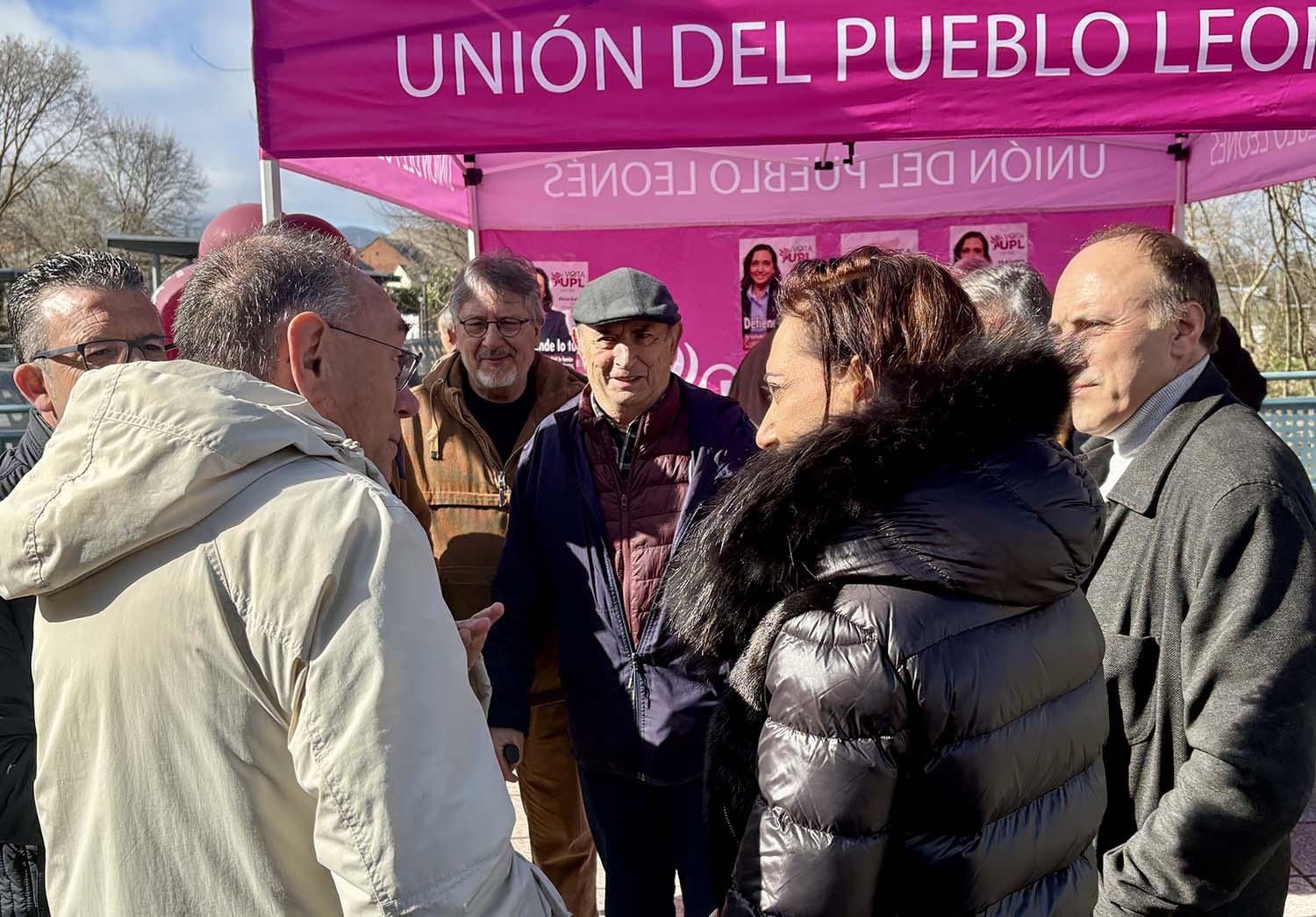 Visita de la candidata a las Cortes de UPL en Bembibre