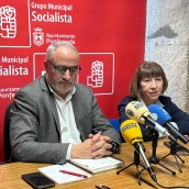Olegario Ramón y Mabel Fernandez durante las rueda de prensa de este jueves