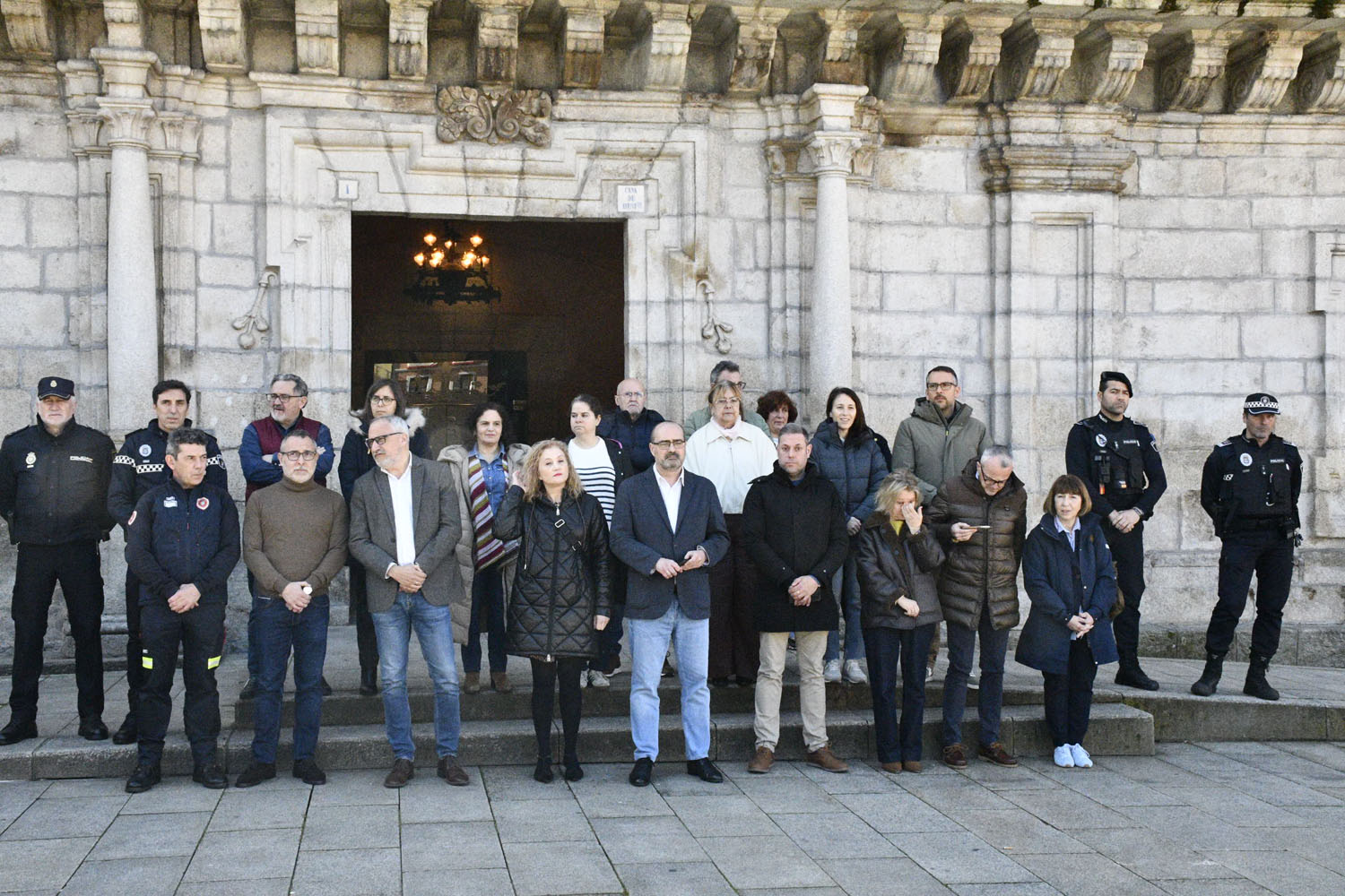 Minuto de silencio en el Ayto de Ponferrada (2)