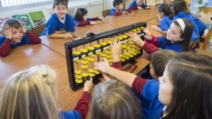 Ricardo Ordóñez ICAL . Uso del Ábaco como actividad extraescolar en el centro La Merced y San Francisco Javier de Burgos