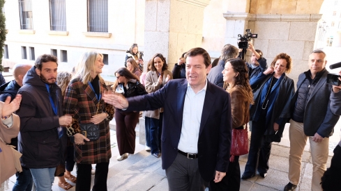 Jesús Formigo / ICAL. El candidato del PP a la presidencia de la Junta de Castilla y León, Alfonso Fernández Mañueco, vota en Salamanca