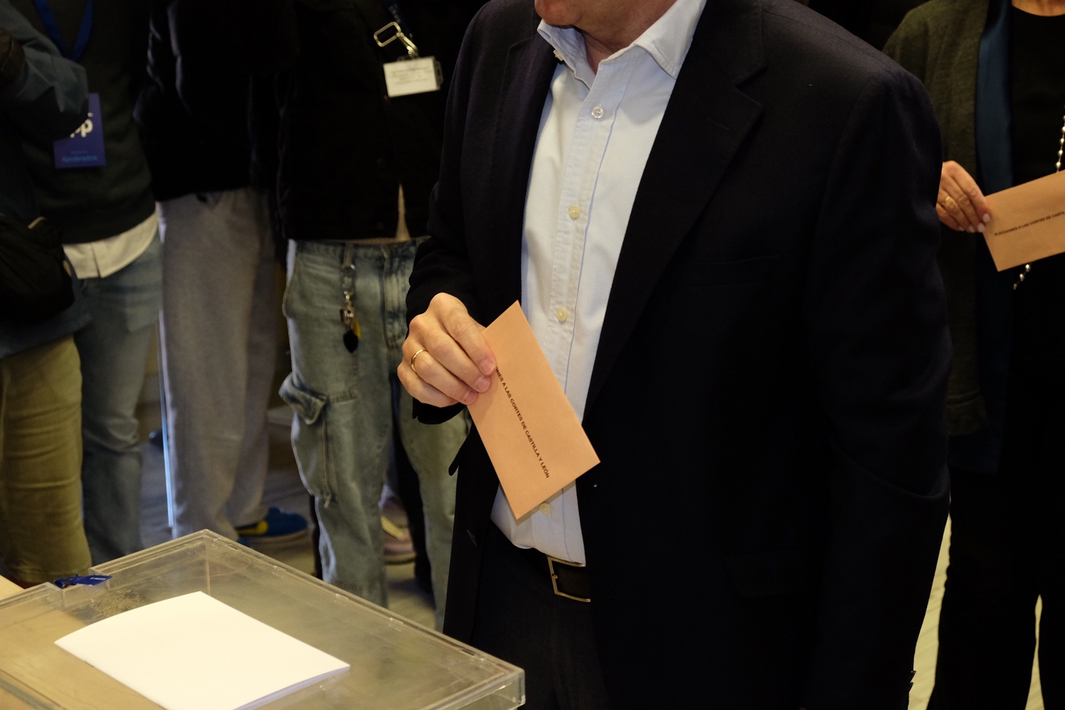 Jesús Formigo / ICAL. El candidato del PP a la presidencia de la Junta de Castilla y León, Alfonso Fernández Mañueco, vota en Salamanca Jesús Formigo / ICAL. El candidato del PP a la presidencia de la Junta de Castilla y León, Alfonso Fernández Mañueco, vota en Salamanca