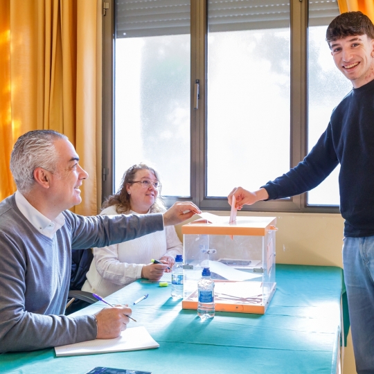  Los debutantes del voto: 35.000 jóvenes de Castilla y León marcan el futuro de la política | Nacho Valverde / ICAL