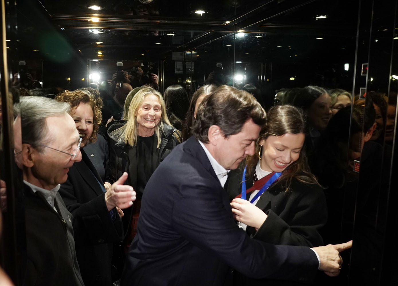 Rubén CachoICAL . El candidato del PP a la Presidencia de la Junta de Castilla y León, Alfonso Fernández Mañueco, a su llegada al hotel Alameda Palace de Salamanca (10)