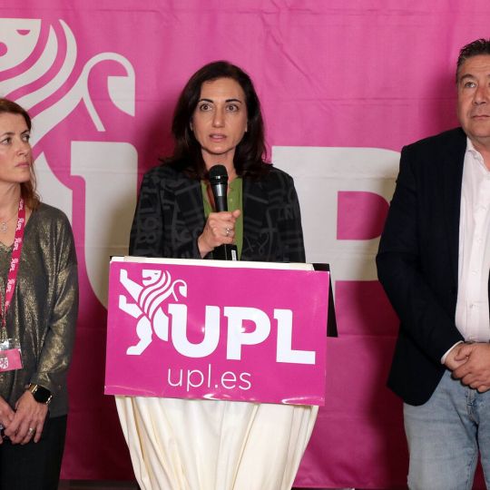 La candidata de Unión del Pueblo Leonés, Alicia Gallego, analiza los resultados de las elecciones | Peio García / ICAL La candidata de Unión del Pueblo Leonés, Alicia Gallego, analiza los resultados de las elecciones | Peio García / ICAL