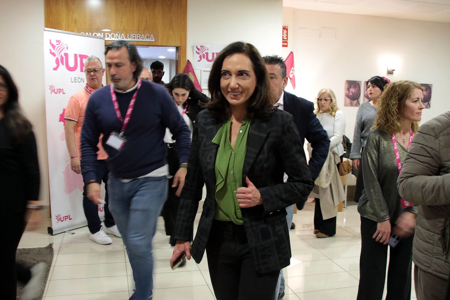 La candidata de Unión del Pueblo Leonés, Alicia Gallego, analiza los resultados de las elecciones | Peio García / ICAL La candidata de Unión del Pueblo Leonés, Alicia Gallego, analiza los resultados de las elecciones | Peio García / ICAL