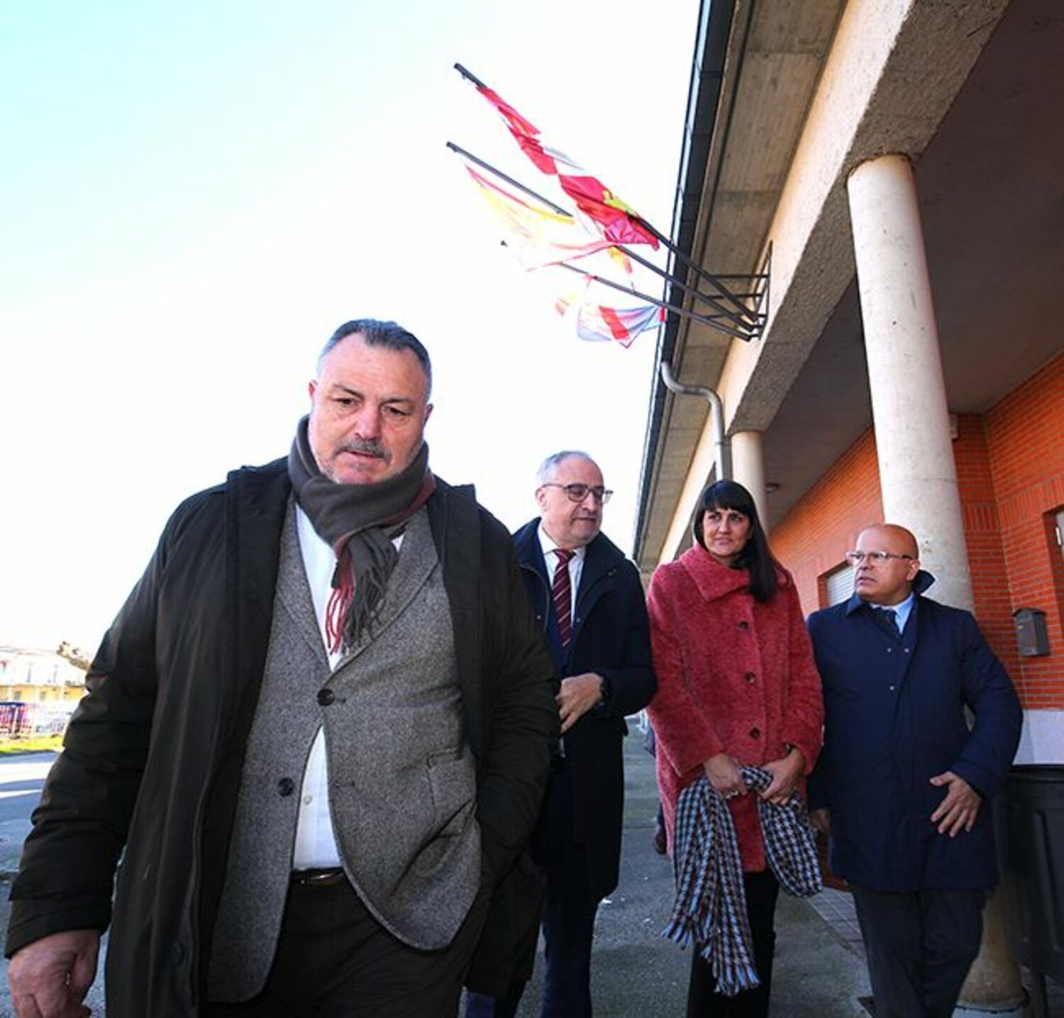  La secretaria de Estado de Telecomunicaciones e Infraestructuras Digitales, María González Veracruz, durante su visita El Bierzo para reunirse con alcaldes de la comarca y desgranar cómo avanza el despliegue de la banda ancha ultrarrápida en la provincia. Junto a ella, el presidente de la Diputación de León, Eduardo Morán (I), el alcalde de Ponferrada, Olegario Ramón (2I), y el subdelegado del Gobierno en León, Faustino Sánchez (D) / César Sánchez (ICAL)