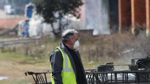 Incendio de una nave en La Bañeza (5)