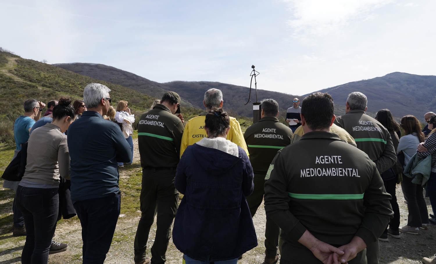 César Sánchez / ICAL. Homenaje al bombero forestal soriano, Nacho Rumbao, fallecido el 17 de agosto en Espinoso de Compludo (Ponferrada), durante las labores de extinción del incendio de Llamas de Cabrera 