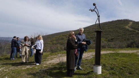 César Sánchez / ICAL. Homenaje al bombero forestal soriano, Nacho Rumbao, fallecido el 17 de agosto en Espinoso de Compludo (Ponferrada), durante las labores de extinción del incendio de Llamas de Cabrera 