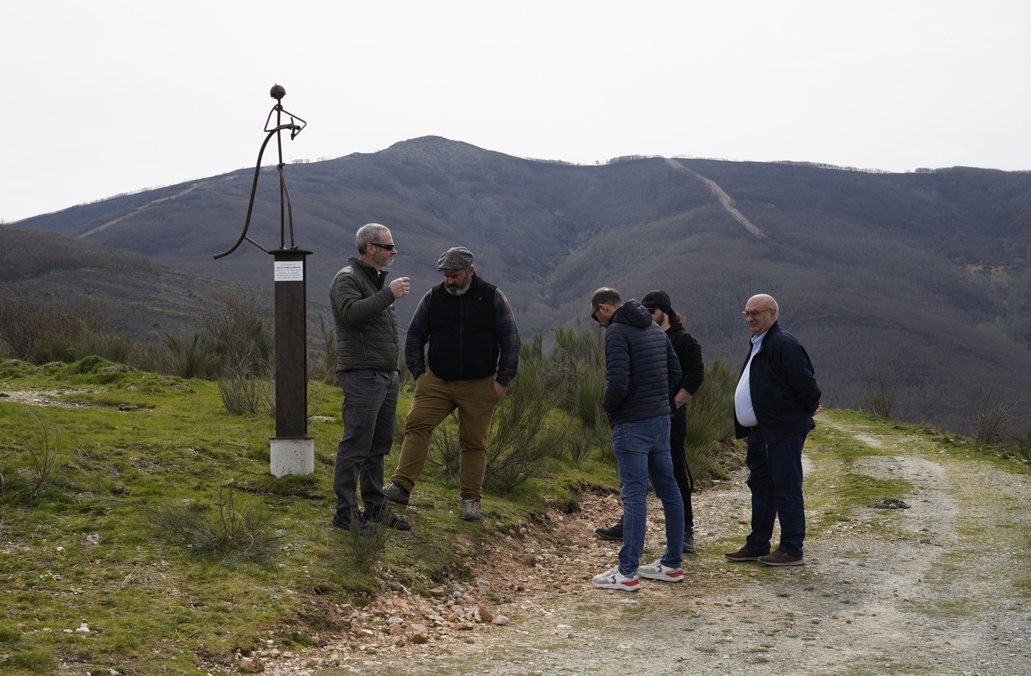 César Sánchez / ICAL. Homenaje al bombero forestal soriano, Nacho Rumbao, fallecido el 17 de agosto en Espinoso de Compludo (Ponferrada), durante las labores de extinción del incendio de Llamas de Cabrera 