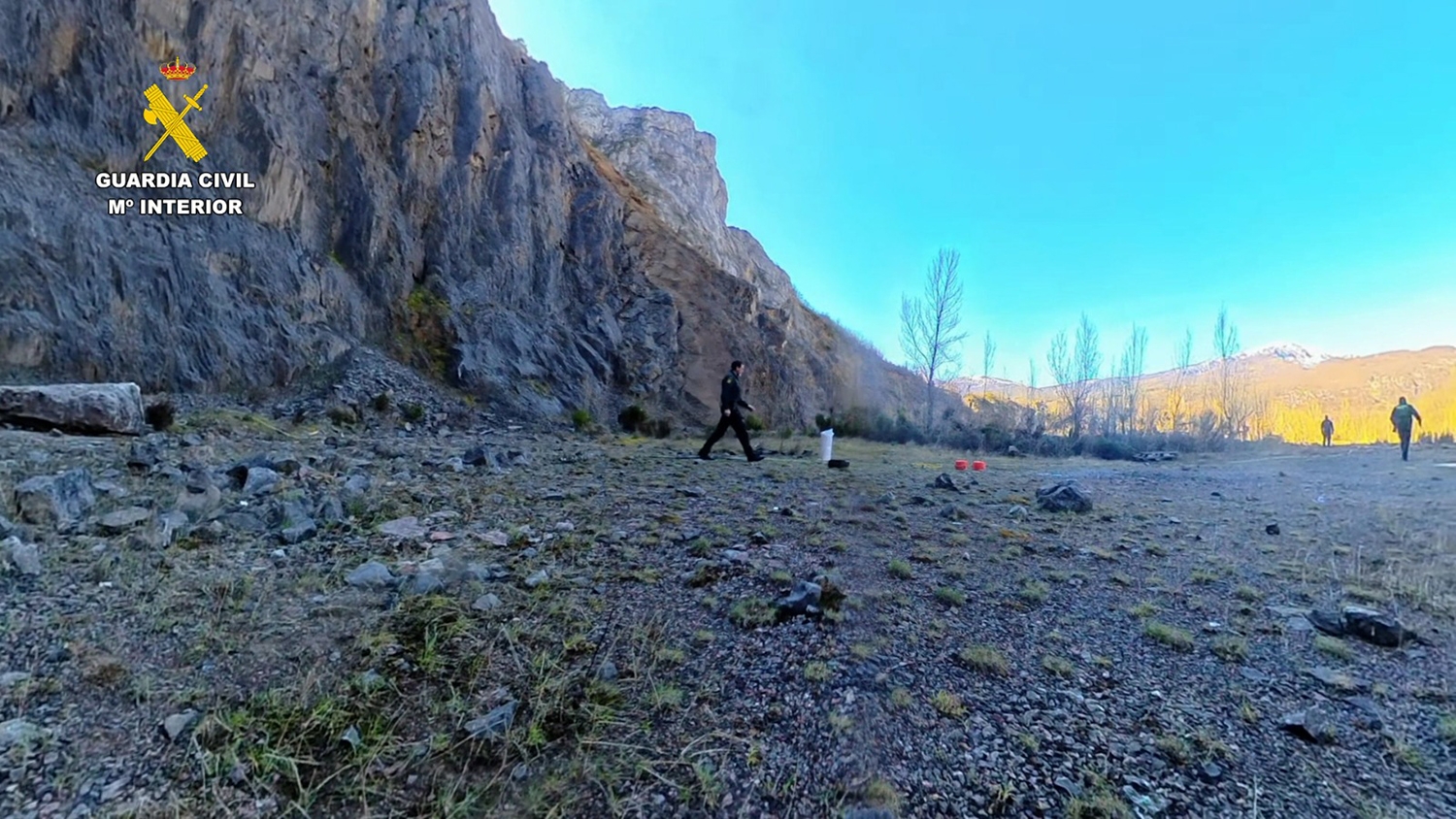 Destrucción de los cuatro extintores explosivos