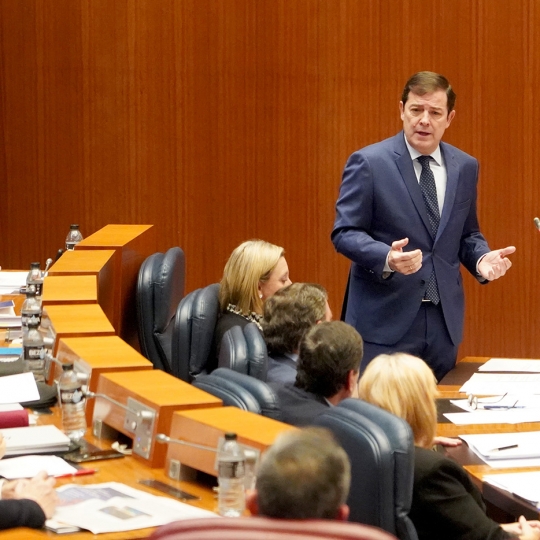 ICAL | Mañueco durante un pleno en las Cortes de Castilla y León