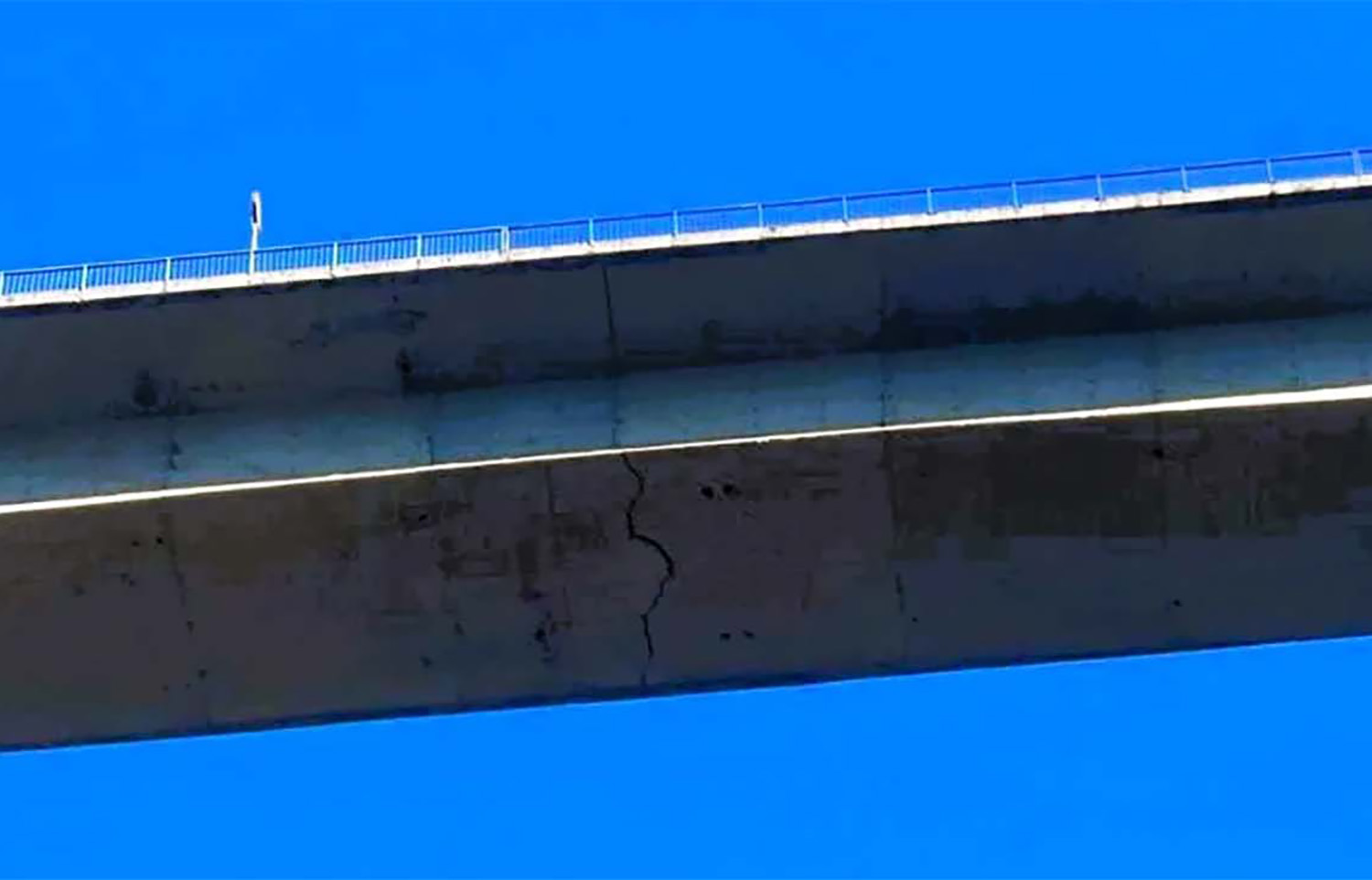 Fisura en el viaducto de El Estrecho AF2 Toral Fisura en el viaducto de El Estrecho AF2 Toral