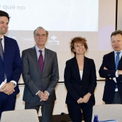 Carlos S. Campillo ICAL. El presidente de la Federación Leonesa de Empresarios, Juan María Vallejo, y el socio codirector de Casadeley, Diego San Martín, atienden a los medios antes del inicio de la jornada ‘Absentismo 2026'